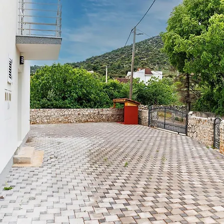 Apartment Dzon Beachside Vinisce