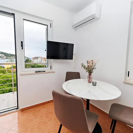 Apartment Dzon Beachside