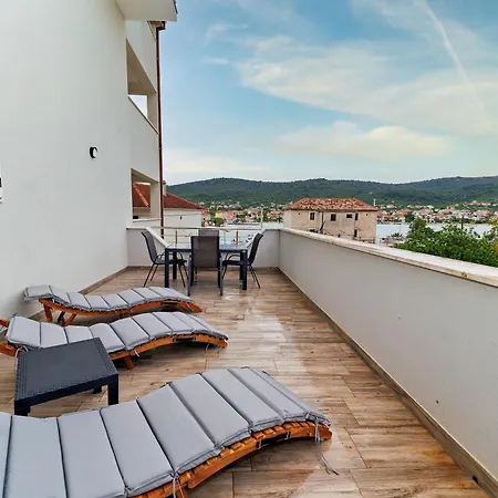 Dzon Beachside Διαμέρισμα Vinišće
