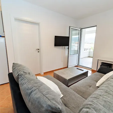 Apartment Dzon Beachside