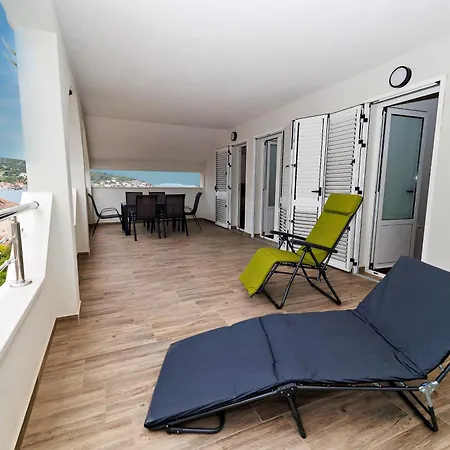 Dzon Beachside * Vinišće